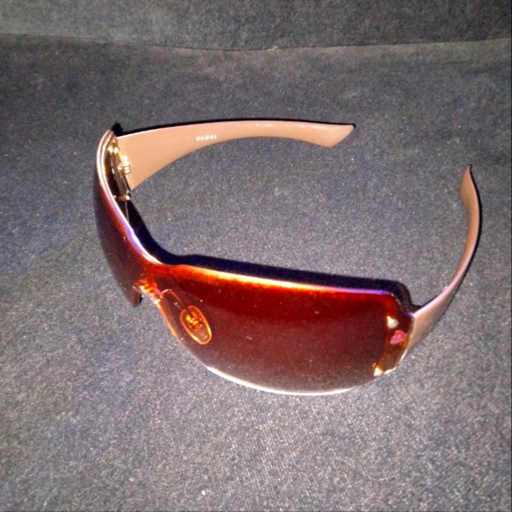 Women's Gucci sunglasses